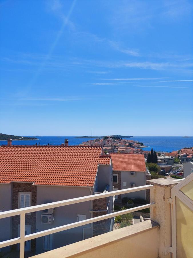 Apartment House Helena Primosten Bagian luar foto